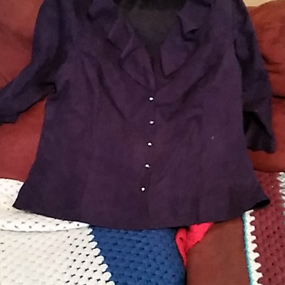 3/4 sleeve blouse with shiny buttons